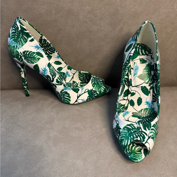 Aldo Shoes - Aldo Green and White Tropical Print Heels - never worn